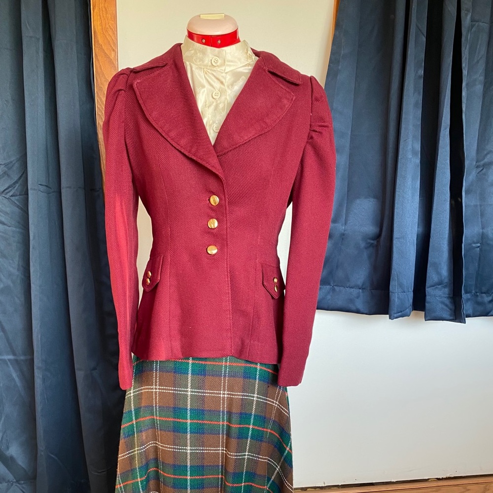 Vintage handmade maroon wool fitted brazier